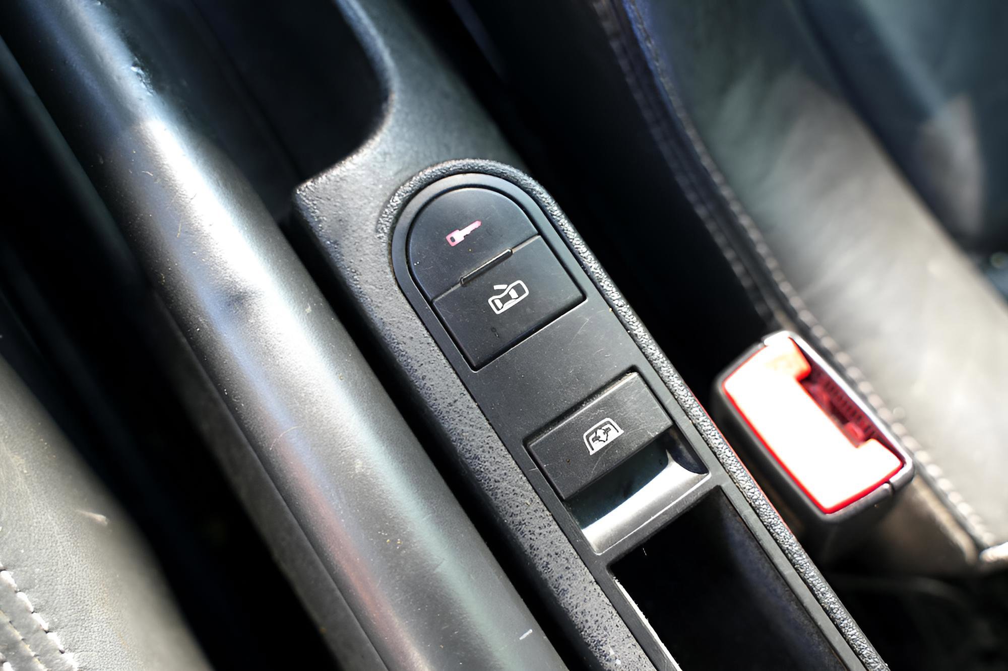 Used 2003 Audi TT 1.8T image 32