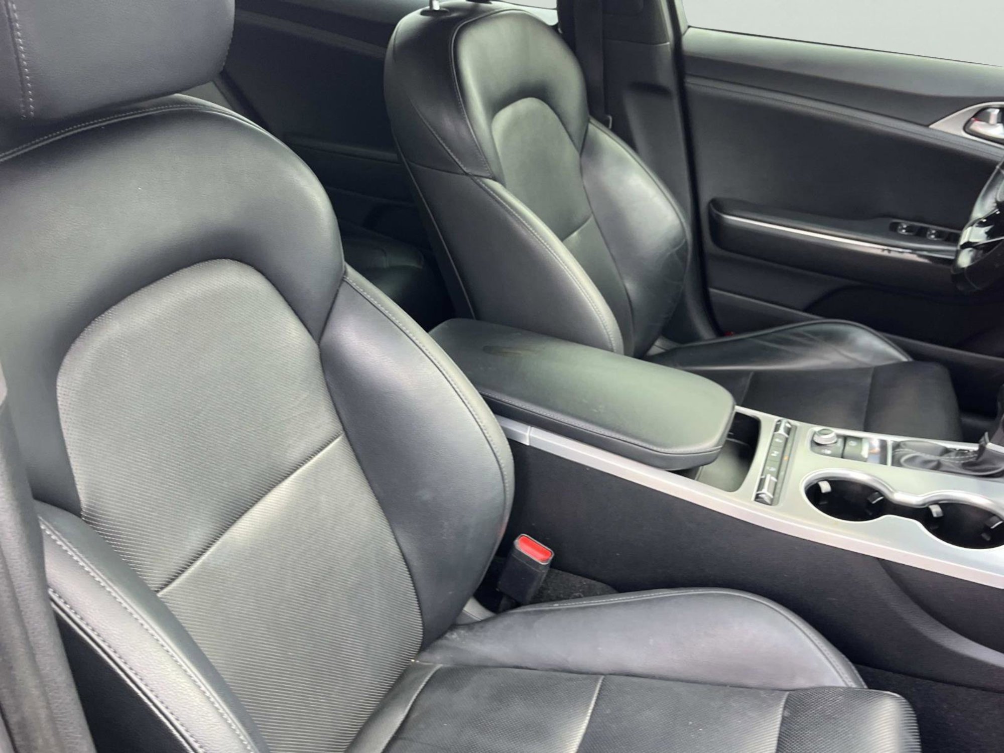 Used 2019 Kia Stinger GT image 18