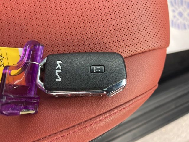 Certified 2023 Kia Sportage SX image 45