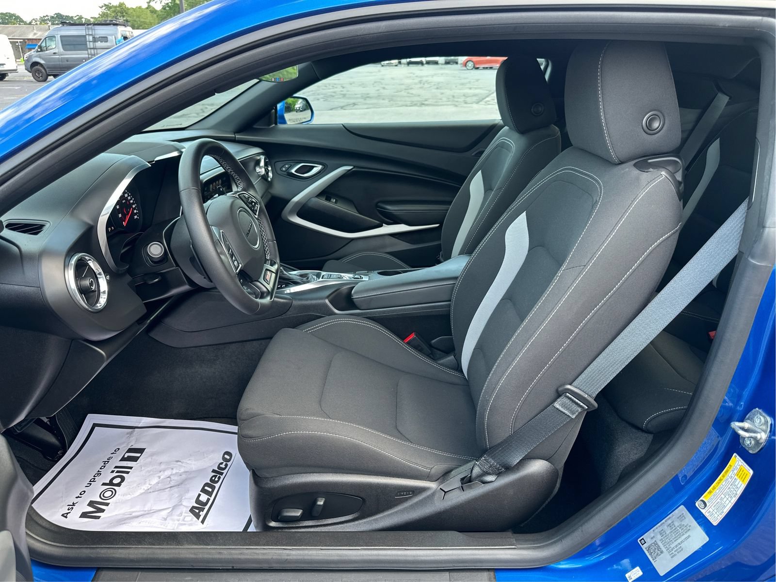 Used 2018 Chevrolet Camaro SS RWD image 9
