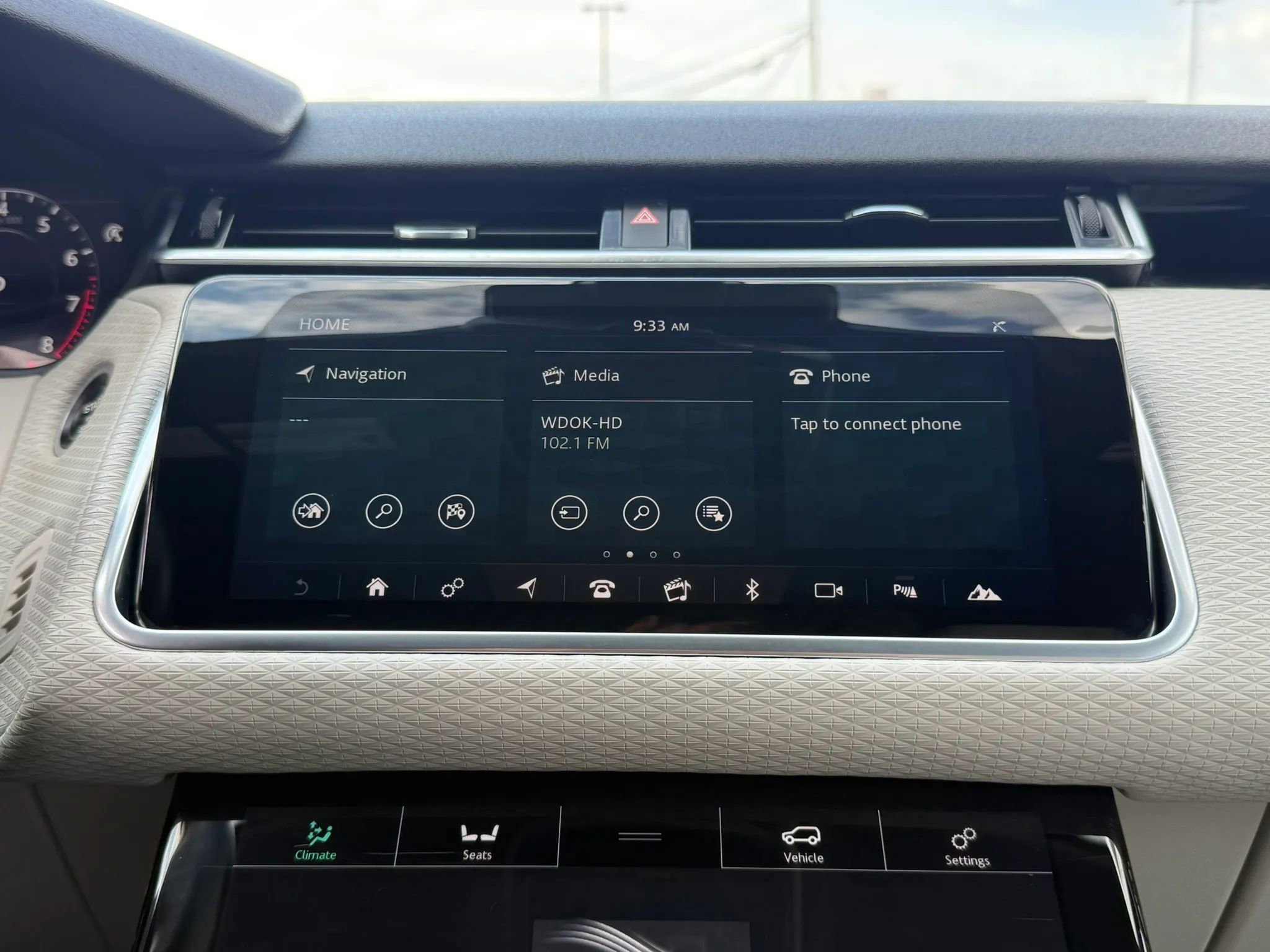 Used 2020 Land Rover Range Rover Velar R-Dynamic S AWD/4WD image 33