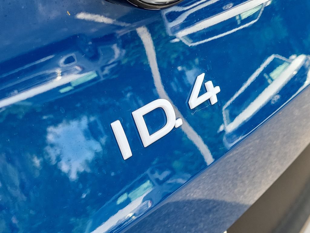 Certified 2025 Volkswagen ID.4 Pro S Plus AWD/4WD image 5