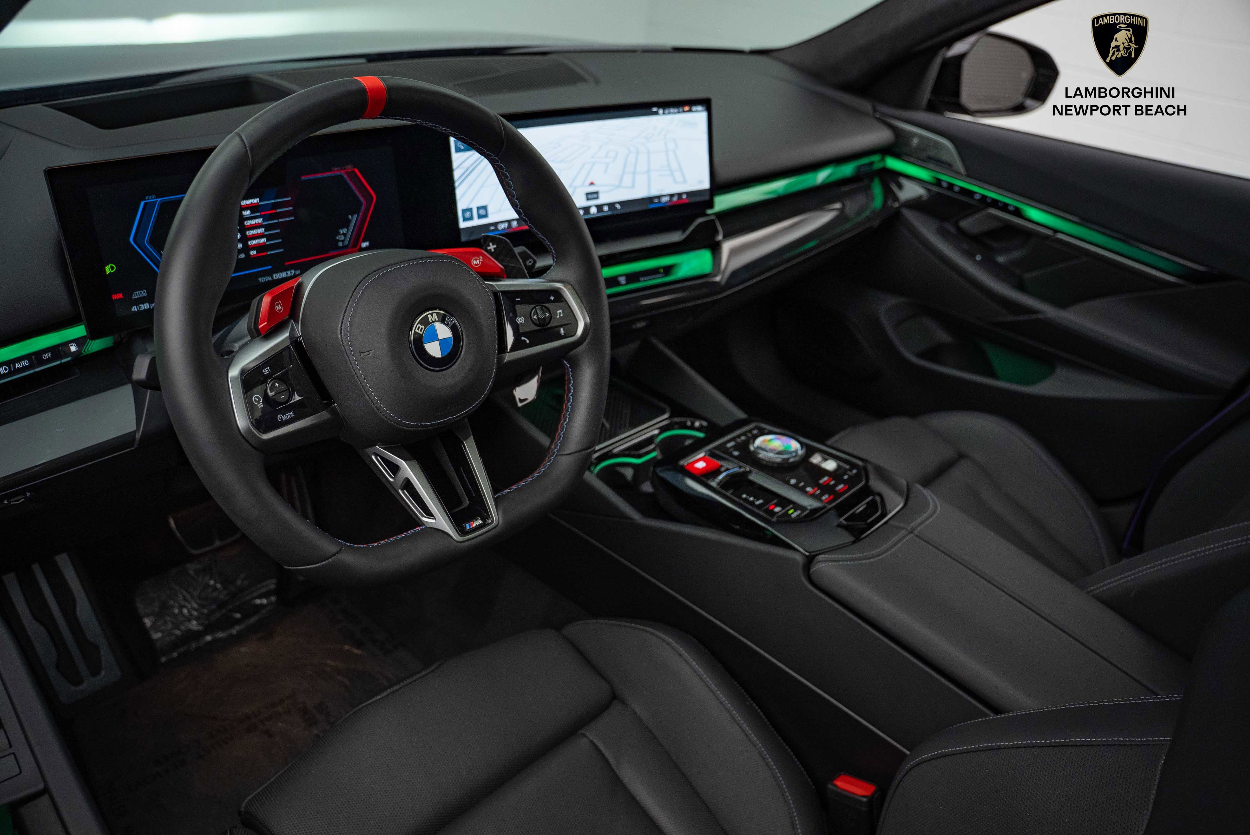 Used 2025 BMW M5 Touring image 2
