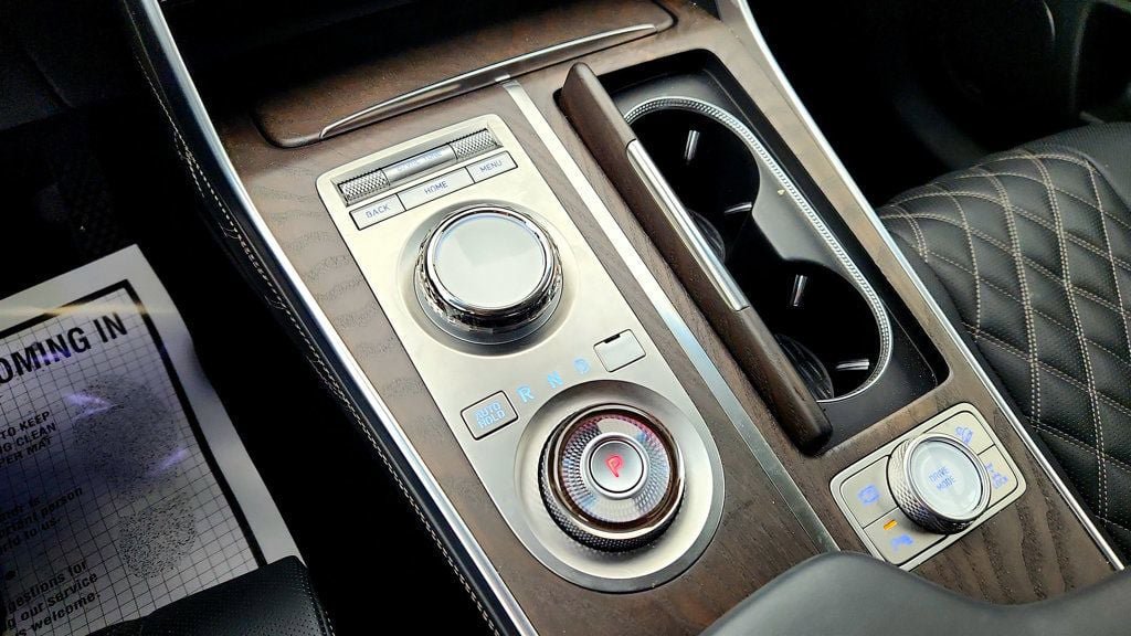 Used 2024 Genesis GV80 3.5T image 16