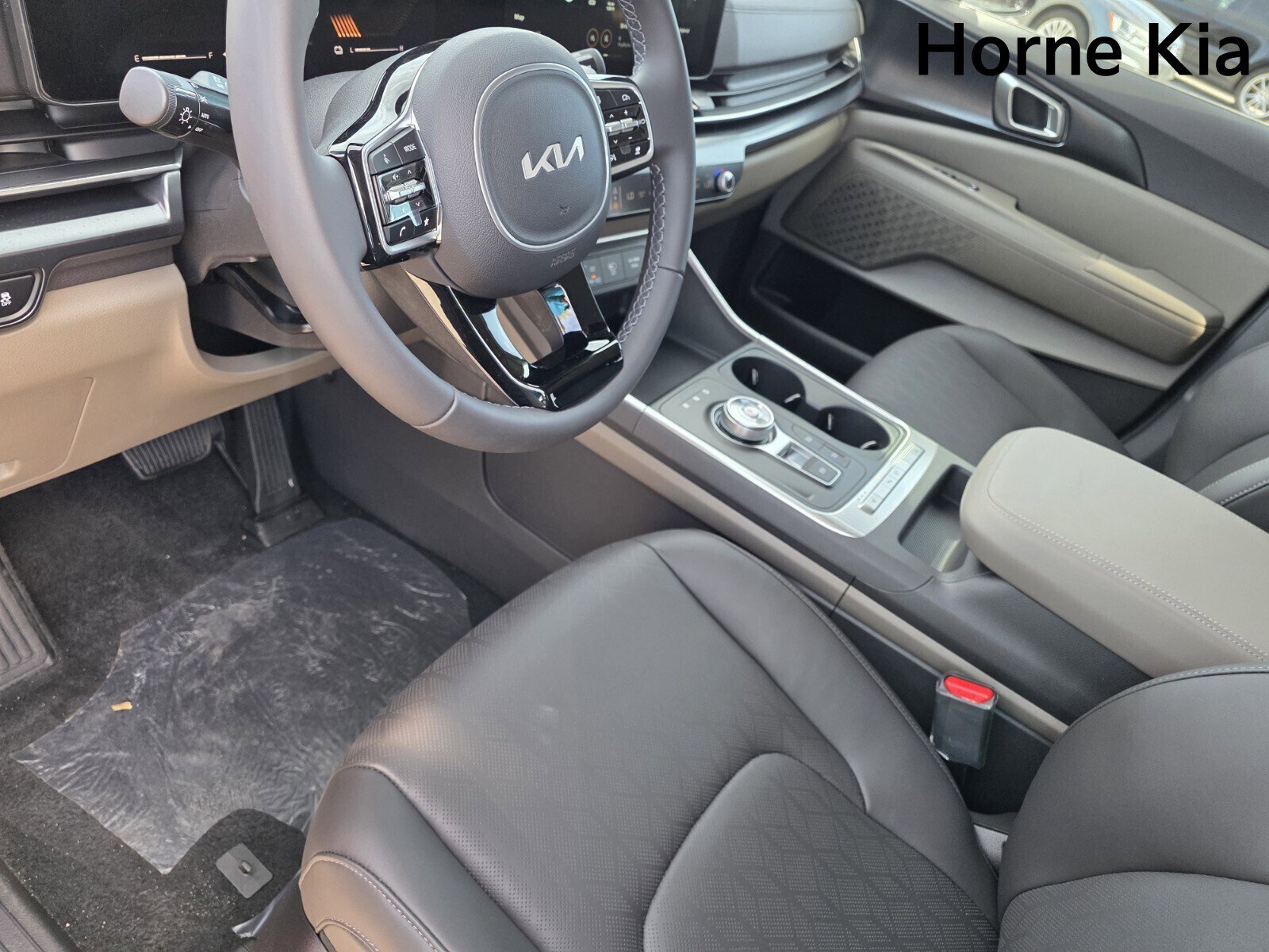 New 2026 Kia Carnival LXS FWD image 11