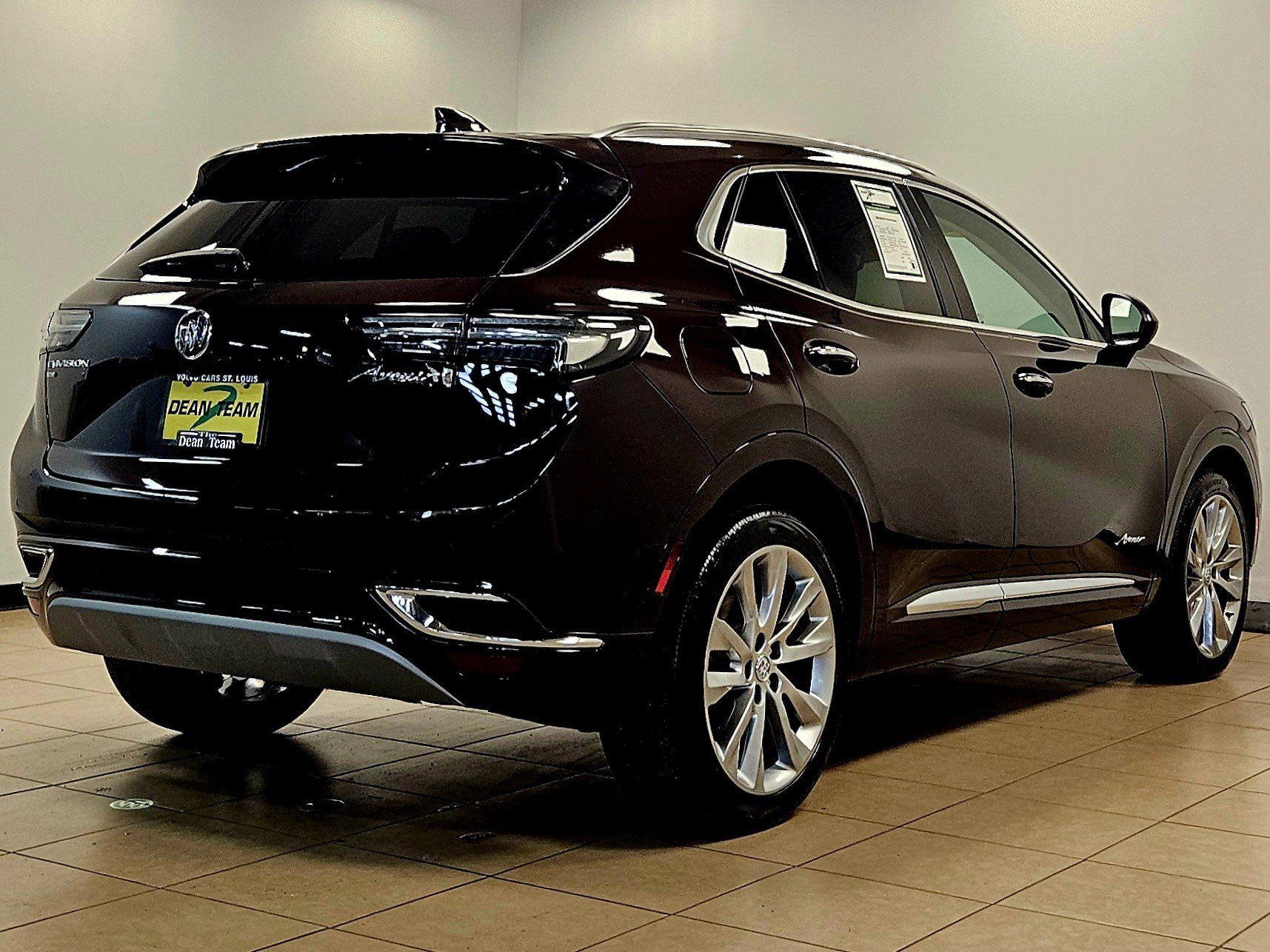 Used 2023 Buick Envision Avenir image 3