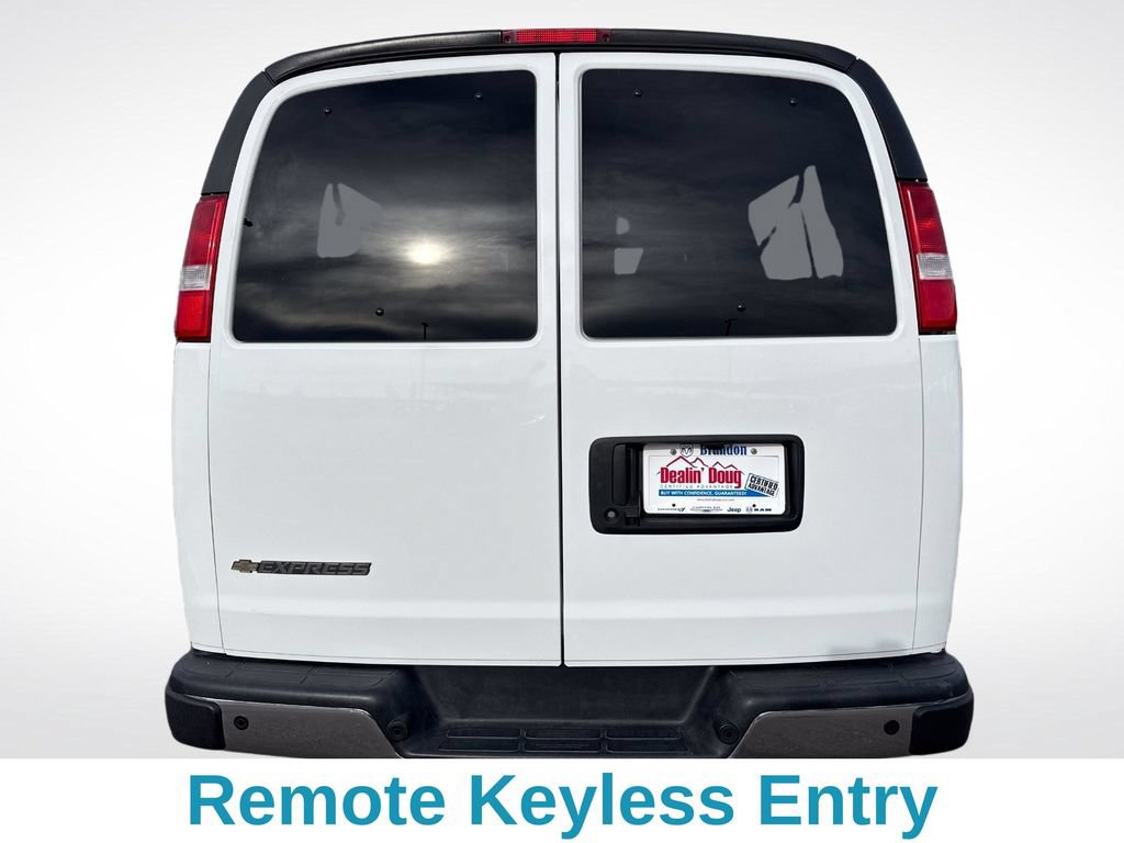Used 2024 Chevrolet Express 3500 LT w/ LT Preferred Equipment Group RWD image 5