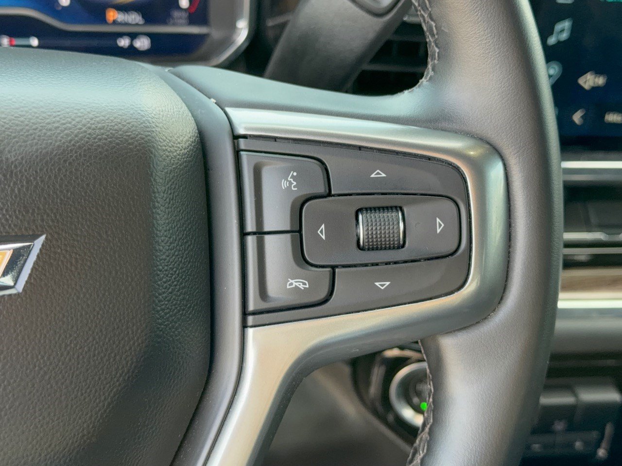 Used 2023 Chevrolet Silverado 1500 LT w/ Protection Package AWD/4WD image 19
