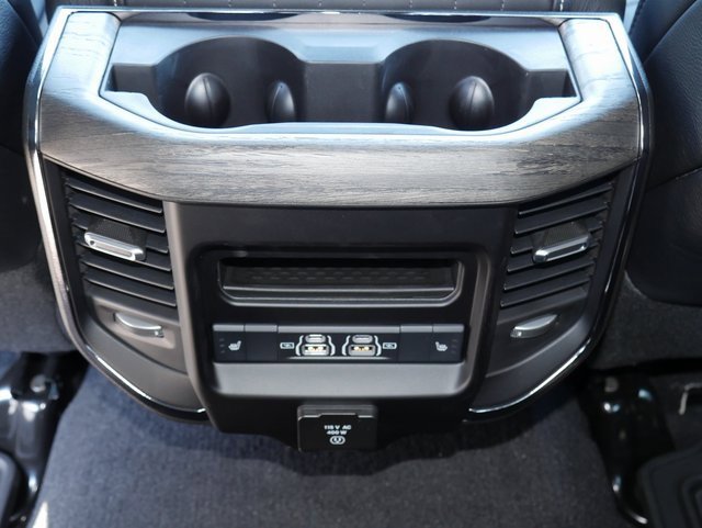 Used 2025 RAM 3500 Limited image 19