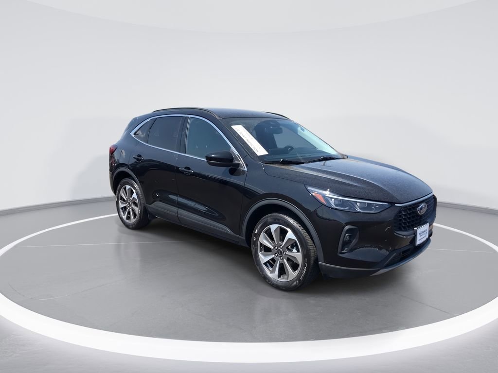 Used 2025 Ford Escape Platinum AWD/4WD image 2