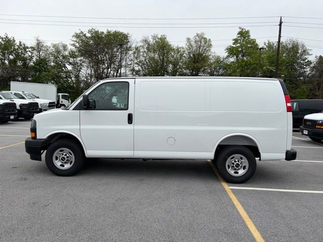 New 2026 GMC Savana 2500 w/ Driver Convenience Package RWD image 4