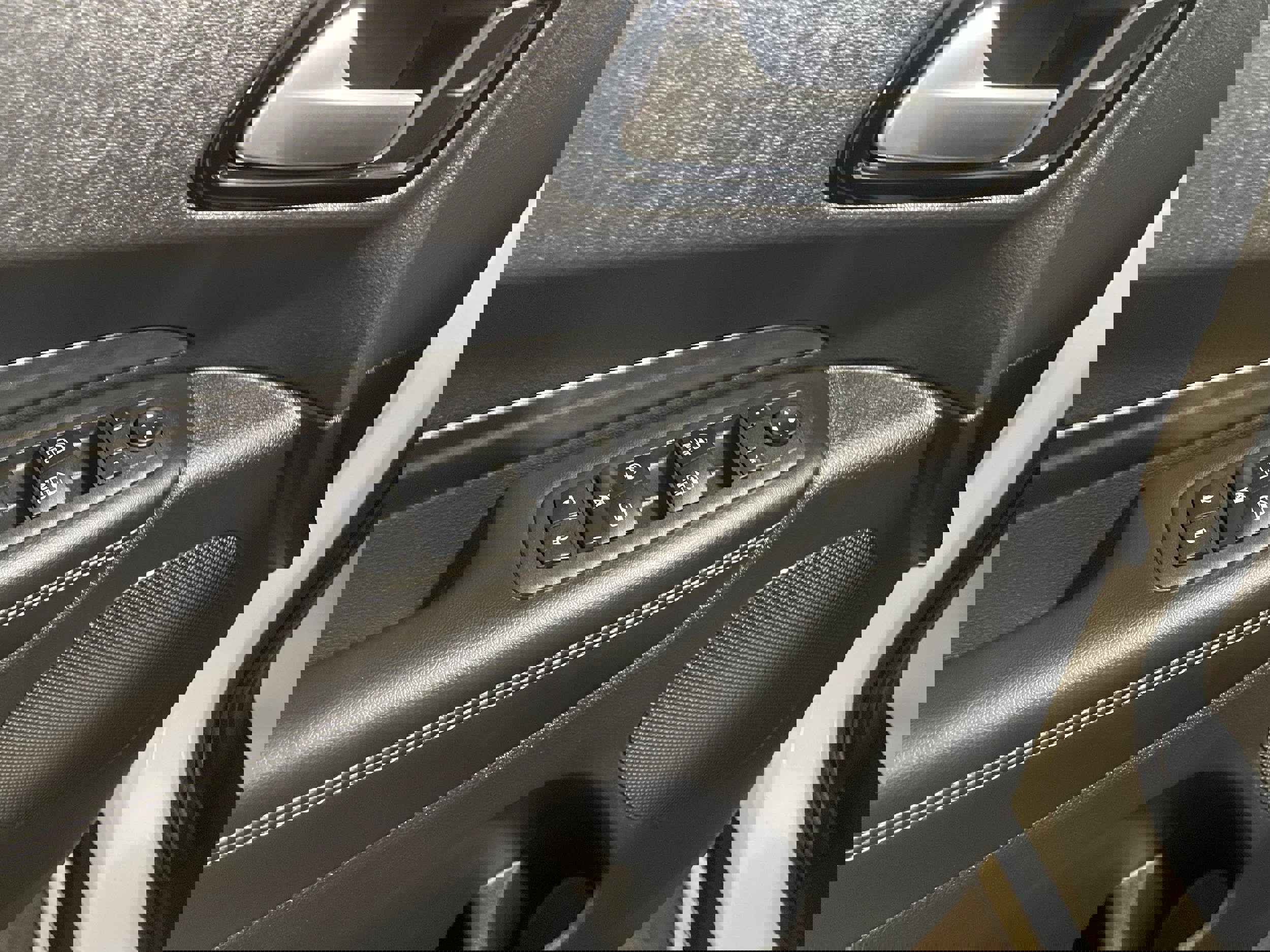 Used 2022 Dodge Durango SXT image 10