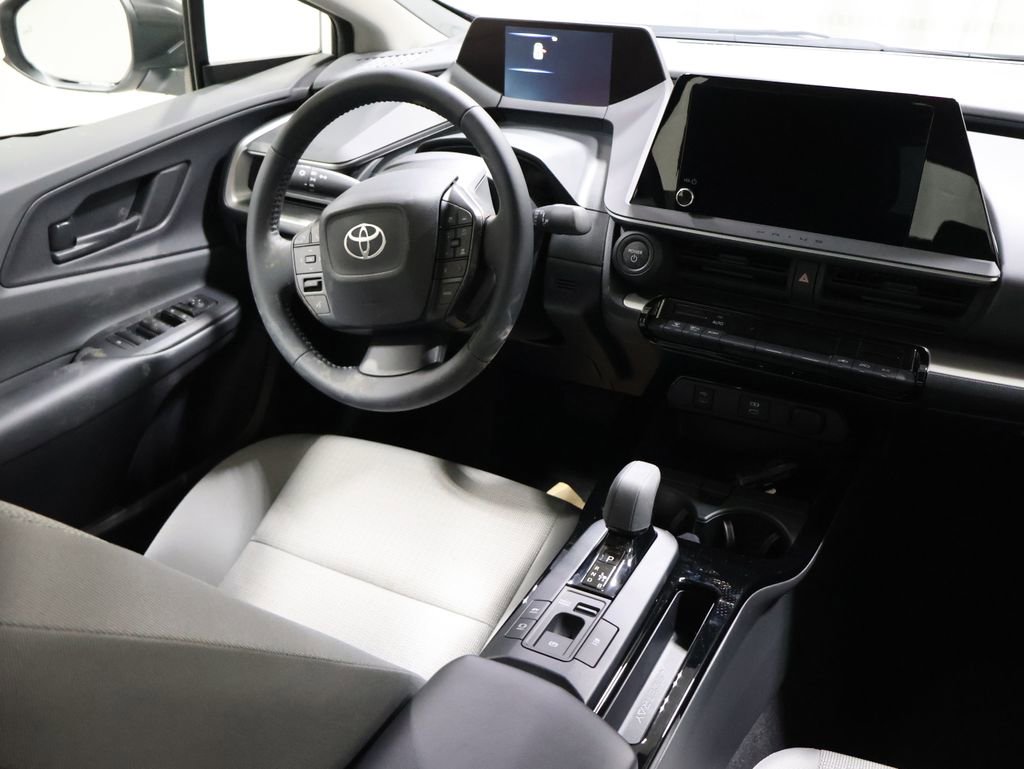 New 2026 Toyota Prius LE image 19