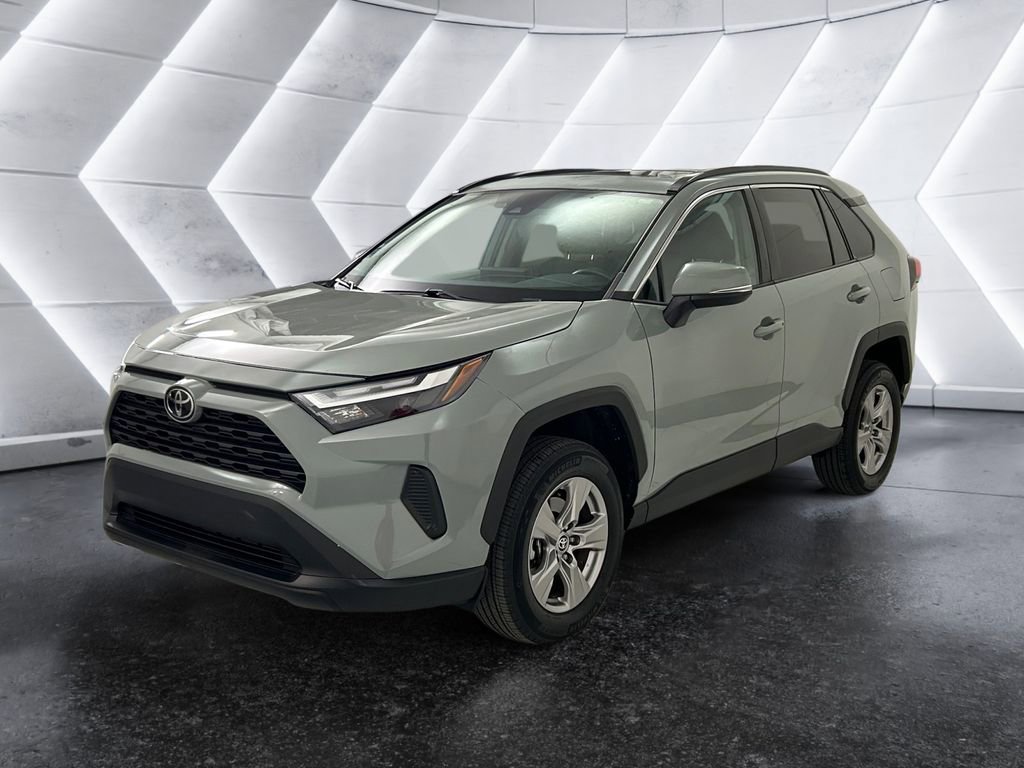 Used 2023 Toyota RAV4 XLE image 3