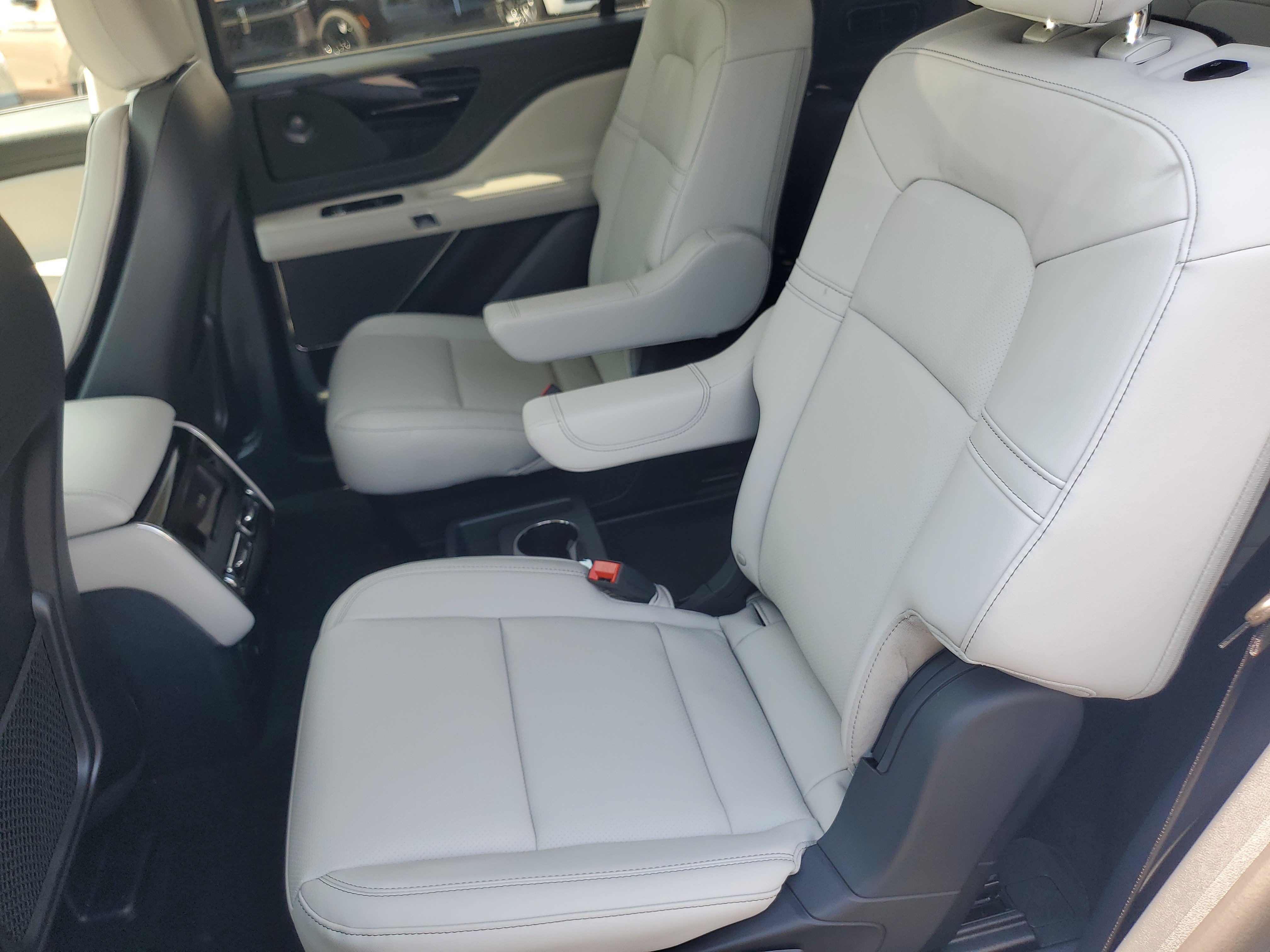 New 2026 Lincoln Aviator AWD image 26