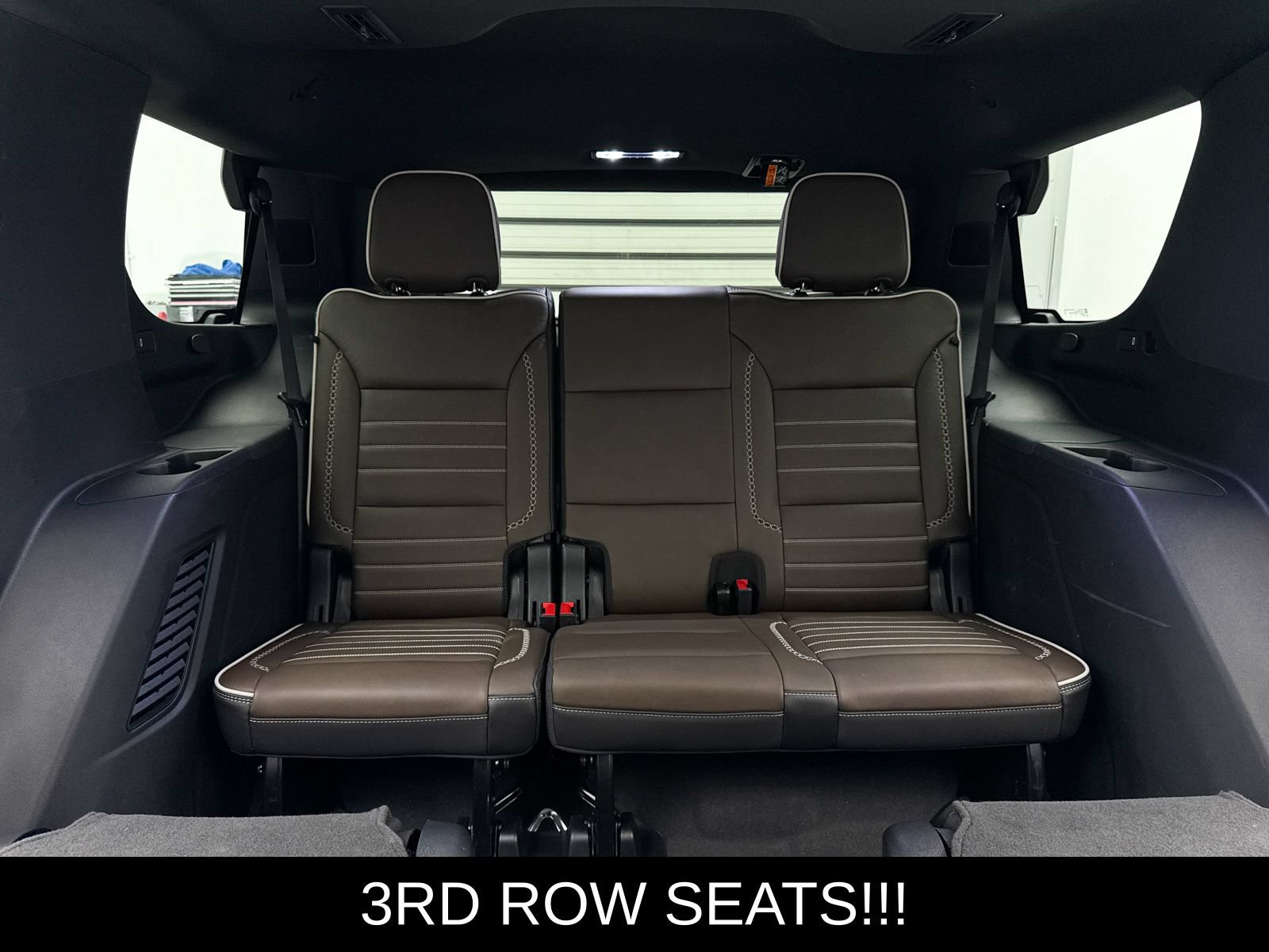 Used 2025 GMC Yukon Denali Ultimate AWD/4WD image 26