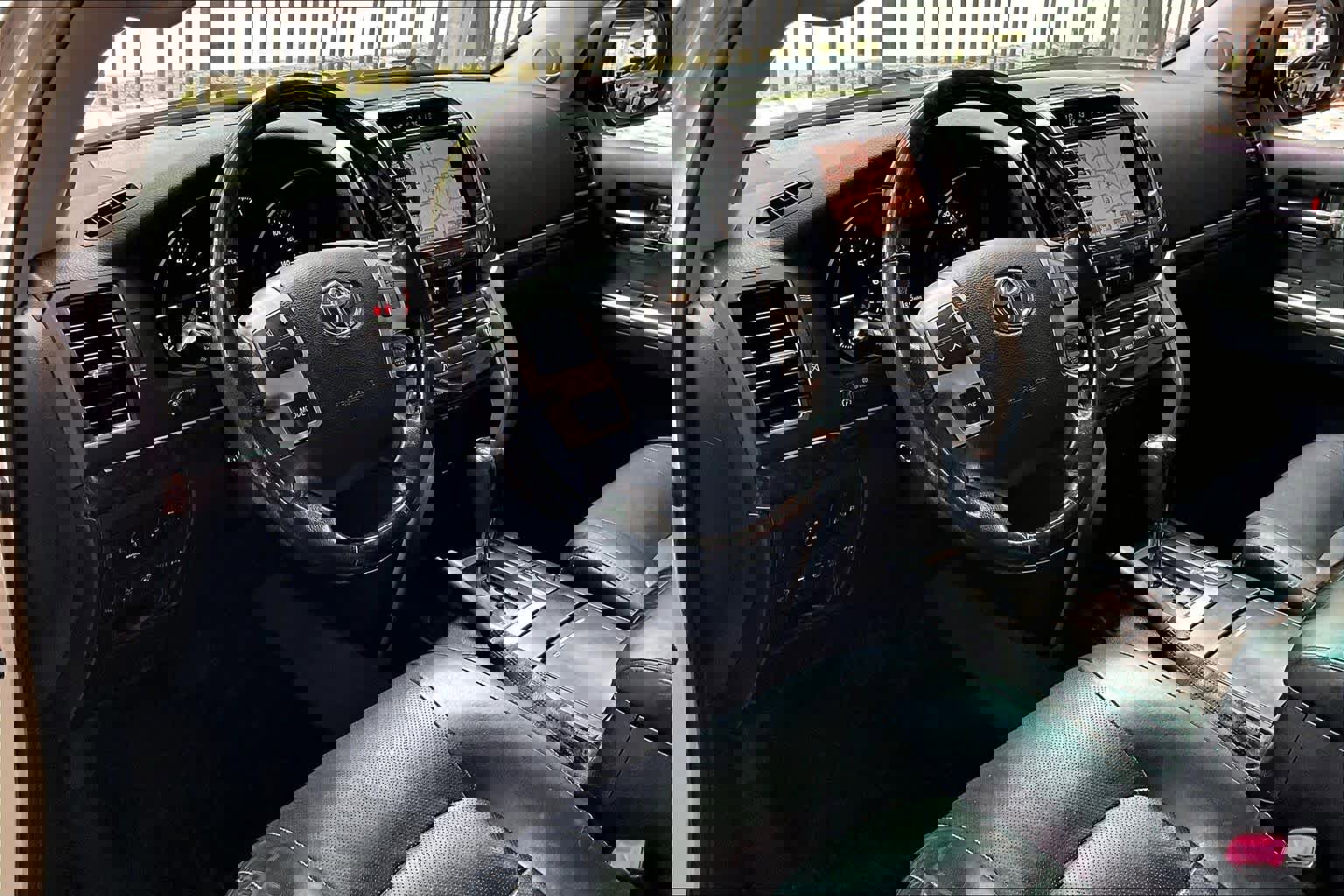 Used 2015 Toyota Land Cruiser AWD/4WD image 17