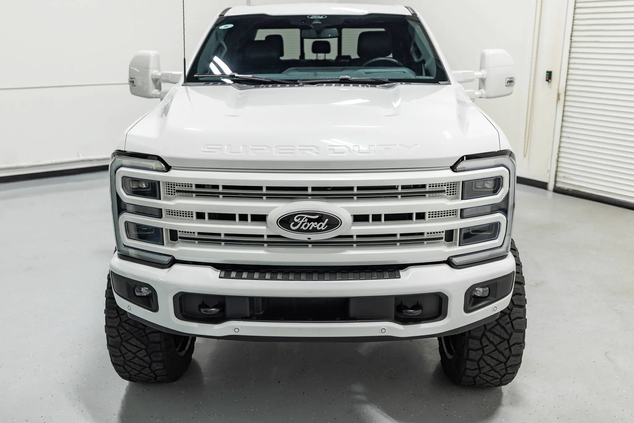 Used 2025 Ford F250 Platinum AWD/4WD image 4