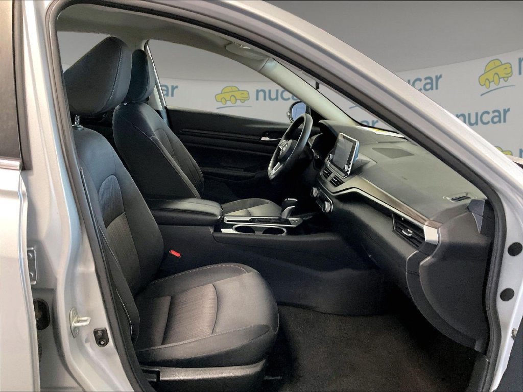 Certified 2024 Nissan Altima 2.5 SV FWD image 11