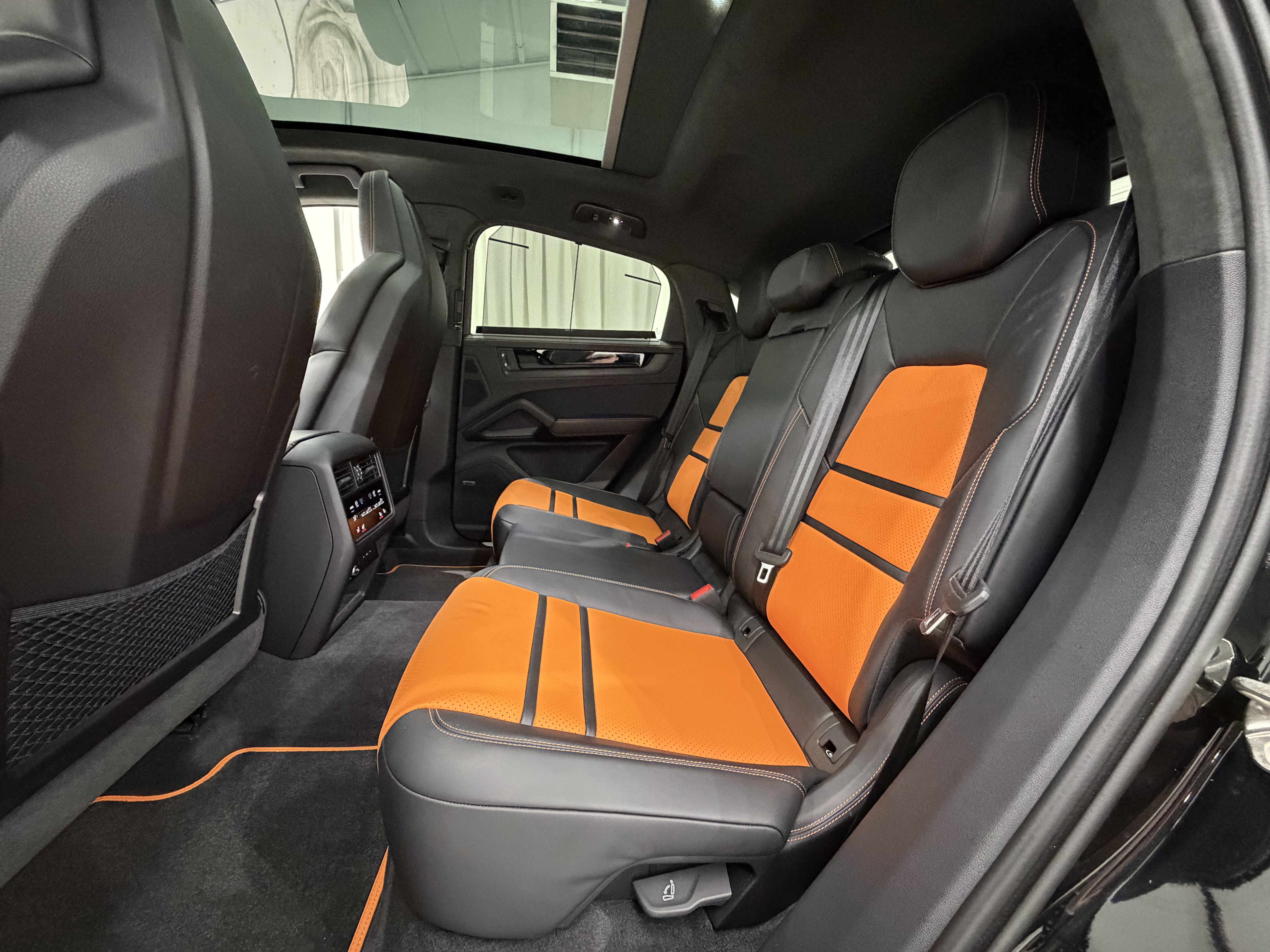 Certified 2025 Porsche Cayenne GTS image 20