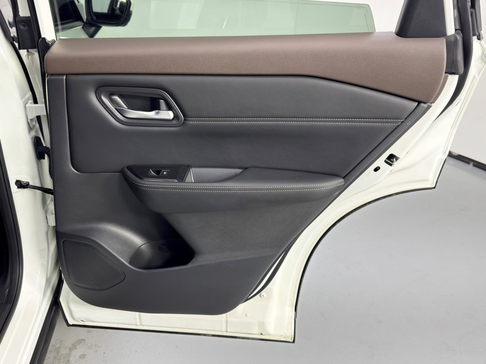 Used 2022 Nissan Rogue SL image 39