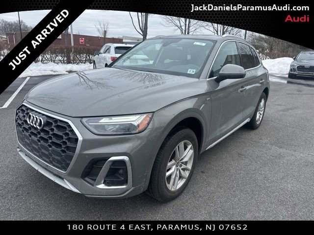Used 2023 Audi Q5 2.0T Premium w/ Convenience Package image 1