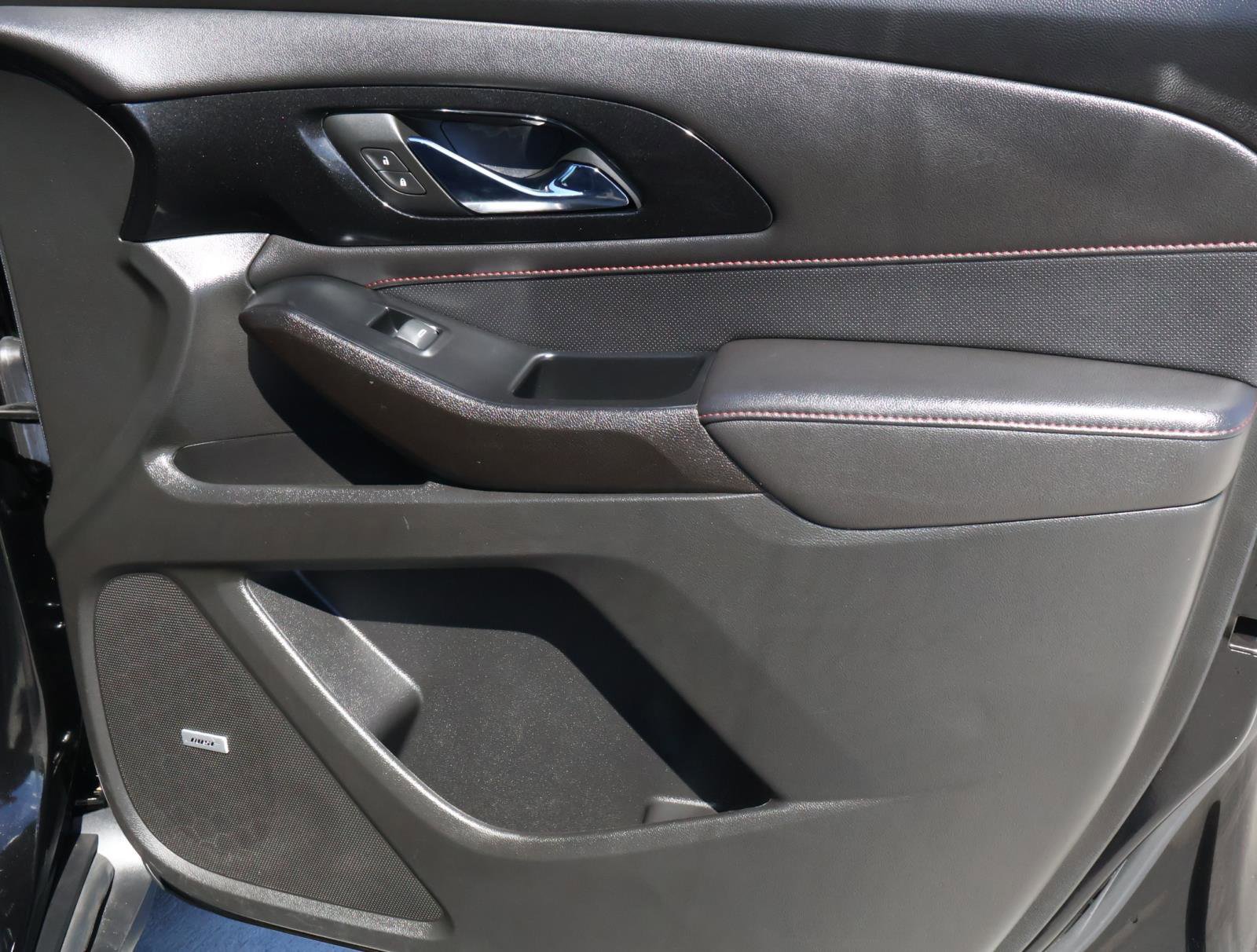 Used 2023 Chevrolet Traverse RS image 17