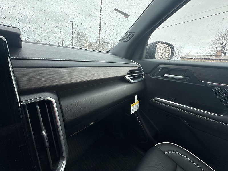 New 2026 GMC Acadia Denali w/ Super Cruise Package image 16