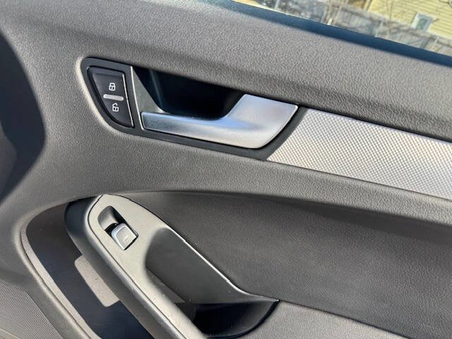 Used 2015 Audi A4 2.0T Premium image 29