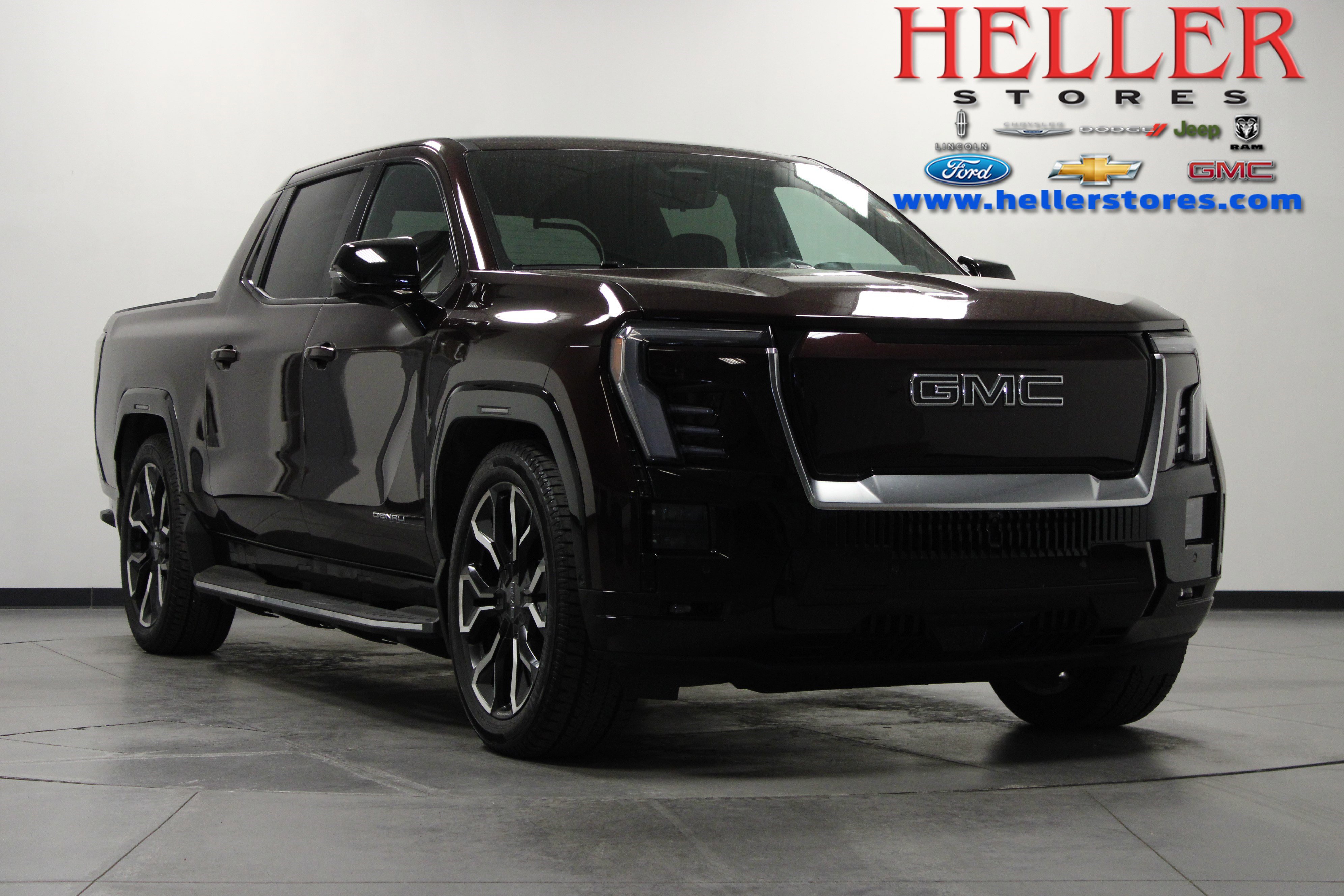 Used 2025 GMC Sierra EV Denali AWD/4WD image 1