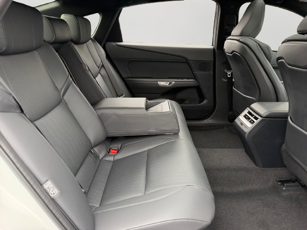 New 2026 Lexus ES 500e AWD/4WD image 8