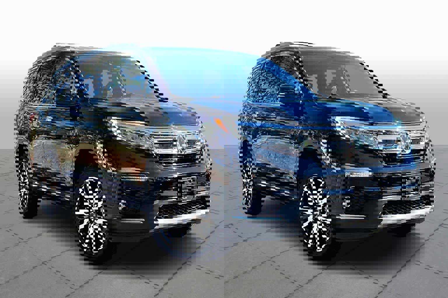 Used 2022 Honda Pilot Elite image 3