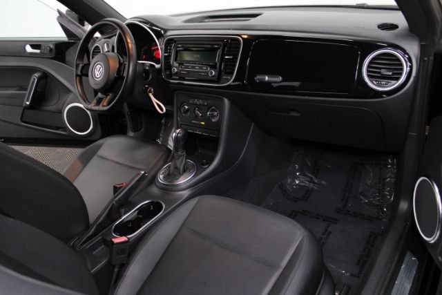 Used 2012 Volkswagen Beetle 2.5 FWD image 20