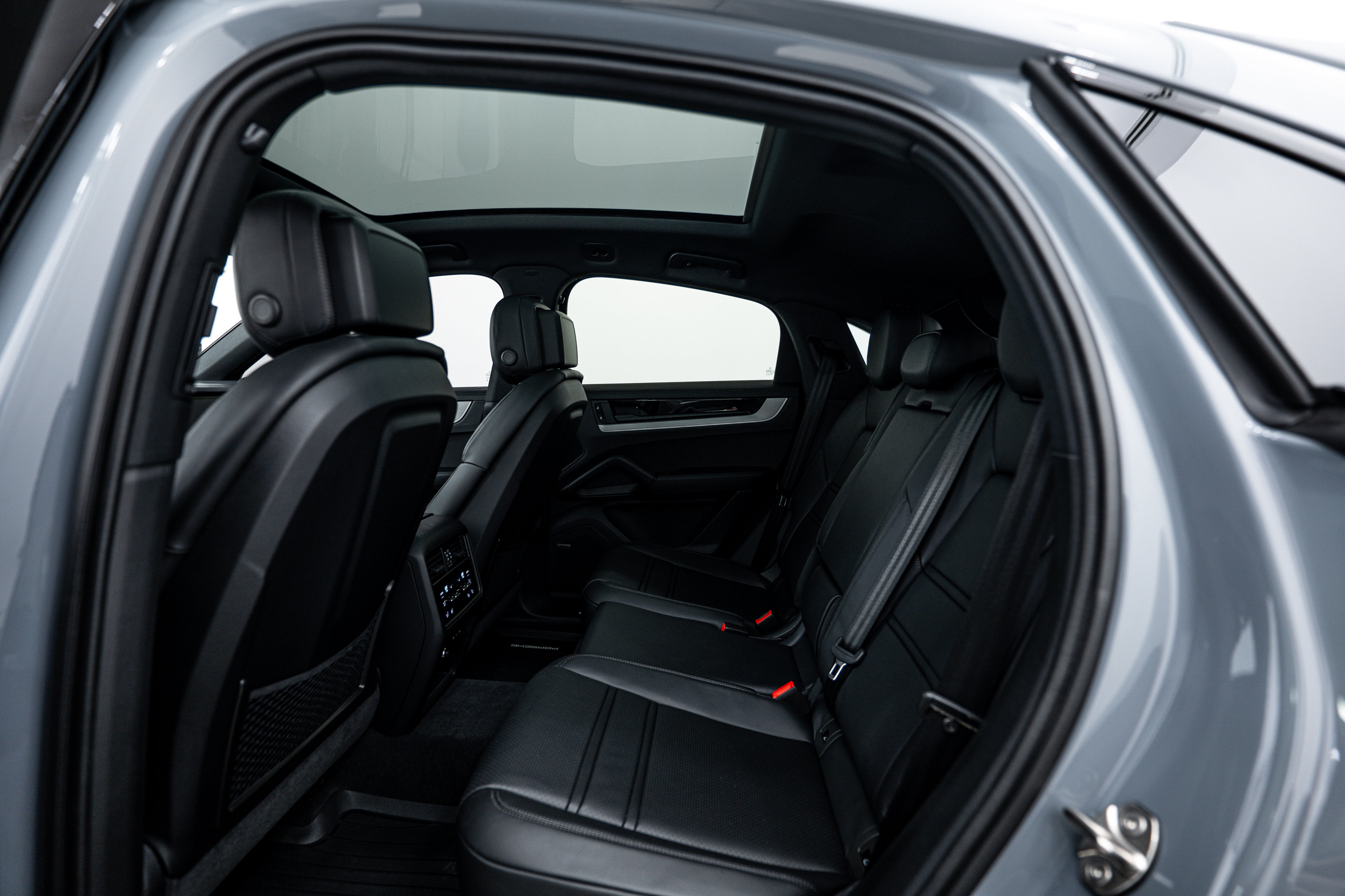New 2026 Porsche Cayenne S AWD/4WD image 25
