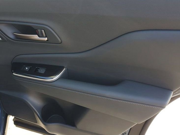 New 2025 Toyota Crown Signia image 34