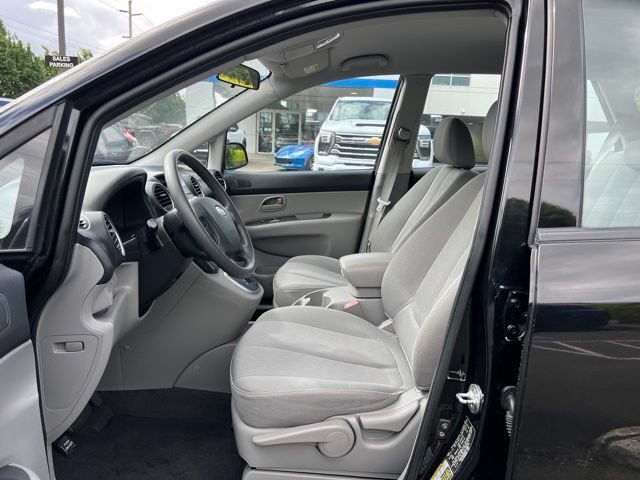 Used 2009 Kia Rondo LX FWD image 18
