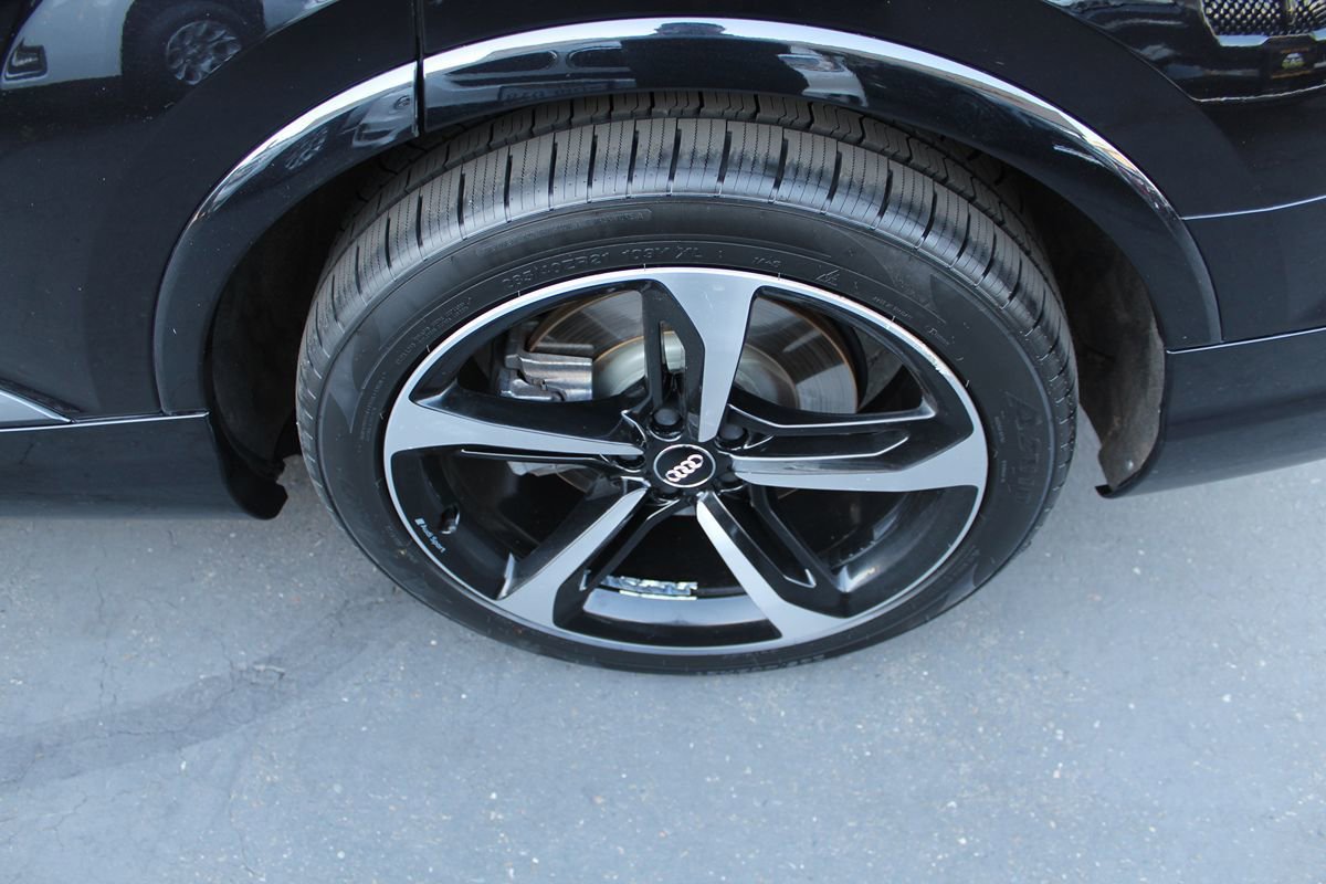 Used 2019 Audi Q7 3.0T Prestige AWD/4WD image 14