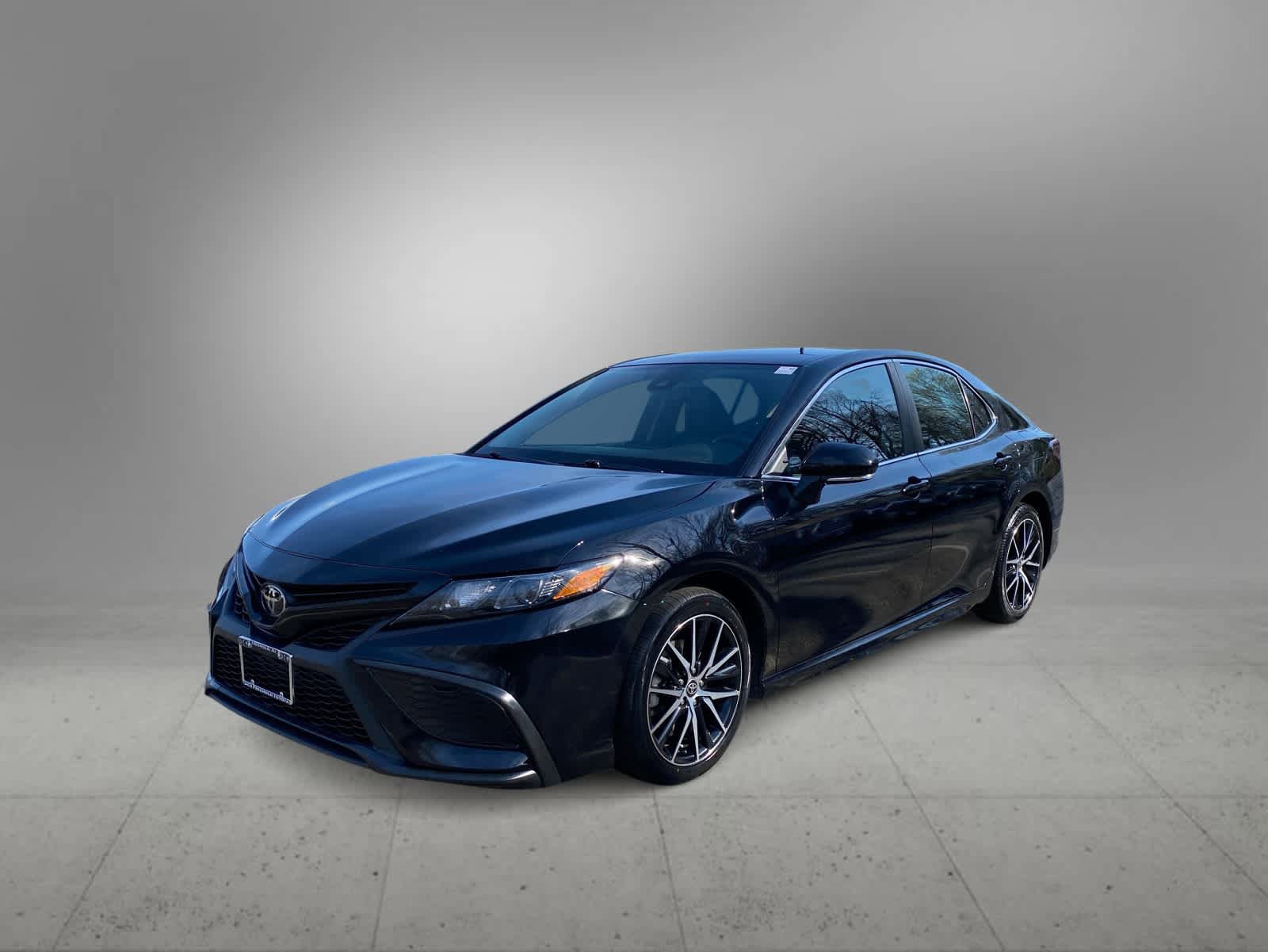 Used 2024 Toyota Camry SE