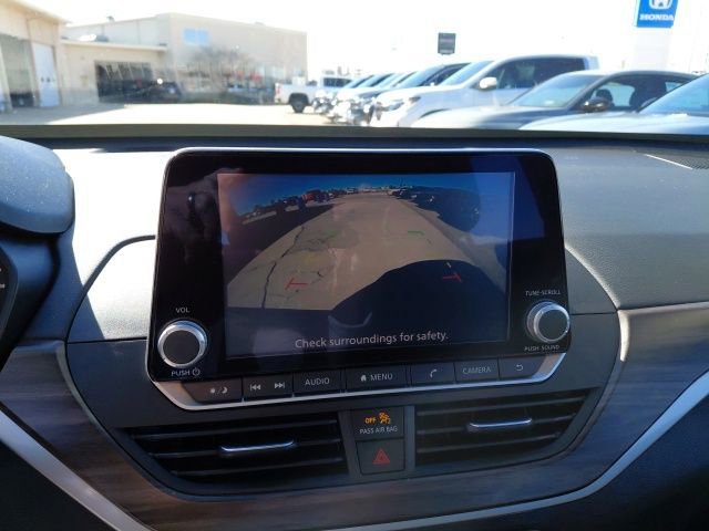 Used 2025 Nissan Altima 2.5 SV image 17