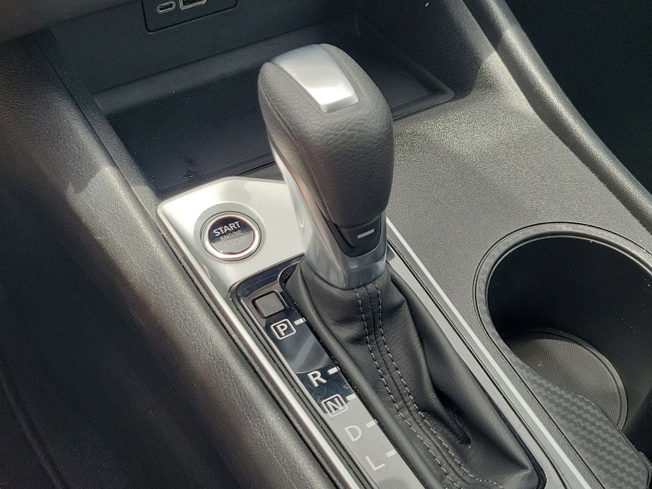 Used 2025 Nissan Altima 2.5 SV FWD image 26