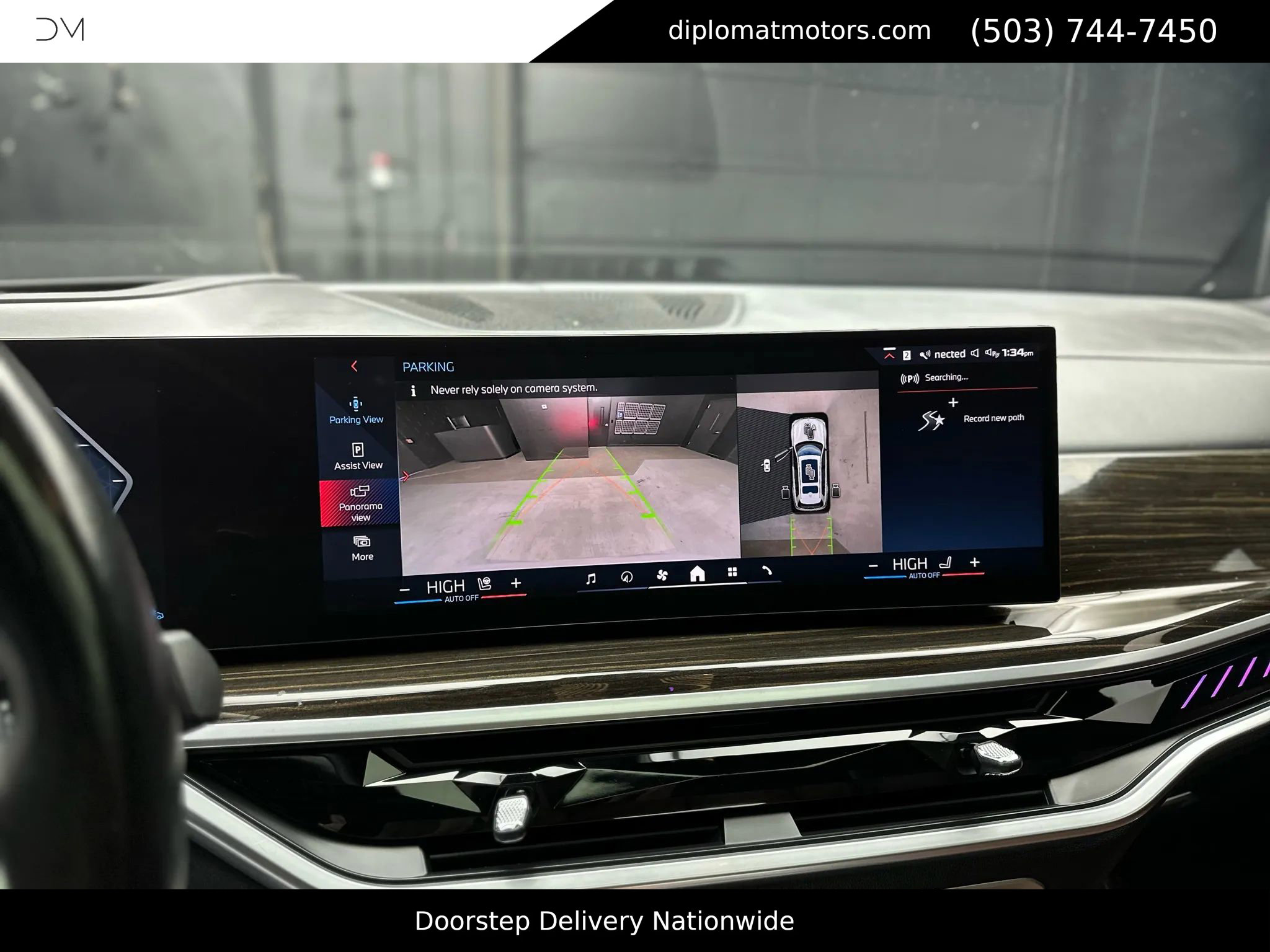 Used 2024 BMW X7 M60i w/ Executive Package image 31