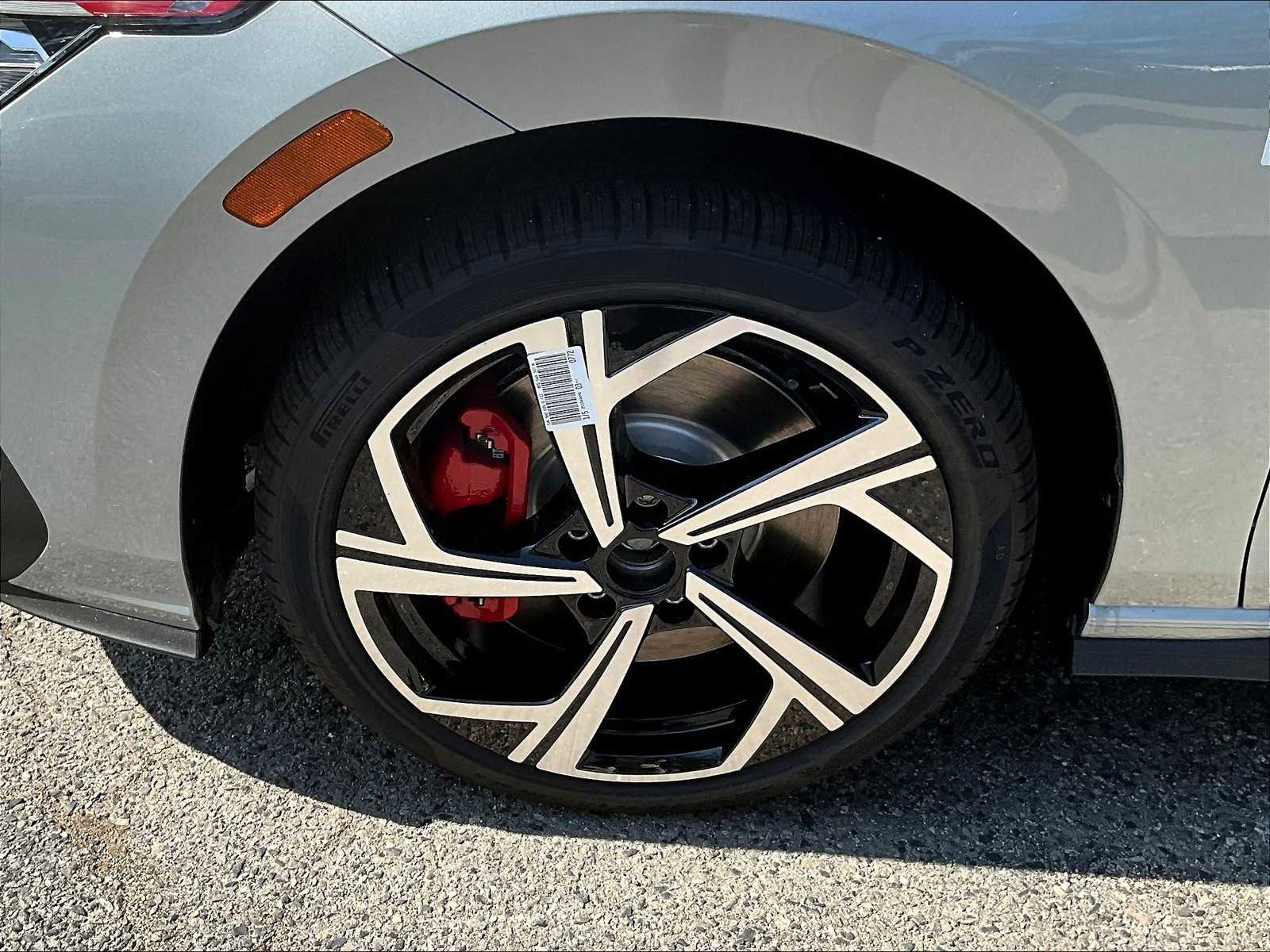 New 2025 Volkswagen GTI SE image 8