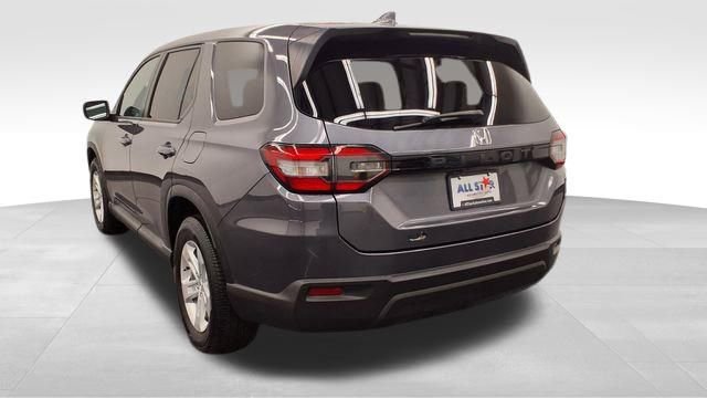 Used 2023 Honda Pilot LX image 5