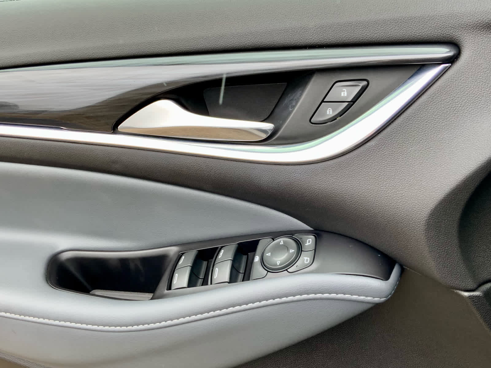 Used 2019 Buick Enclave Essence w/ Trailering Package, 5000 lbs. AWD/4WD image 51