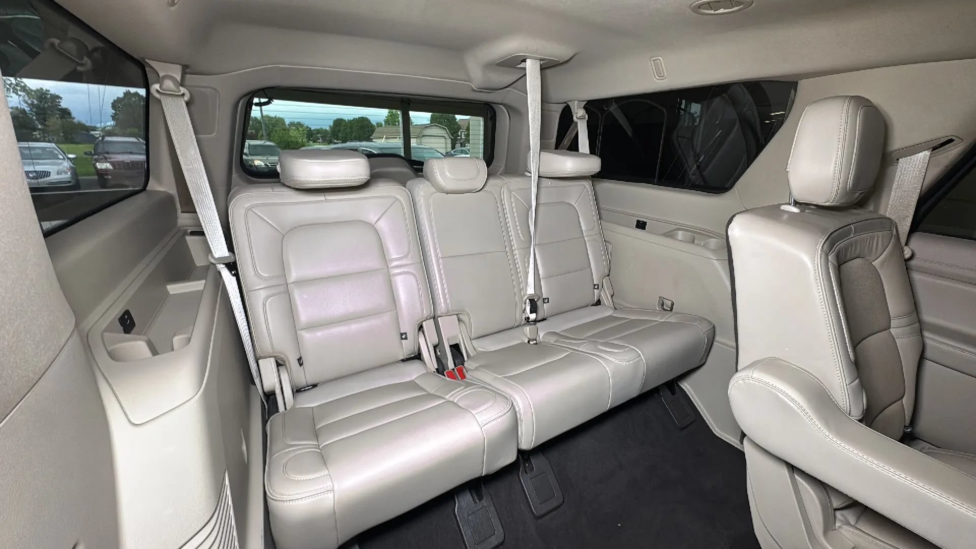 Used 2019 Lincoln Navigator L Reserve w/ Cargo Package AWD/4WD image 34