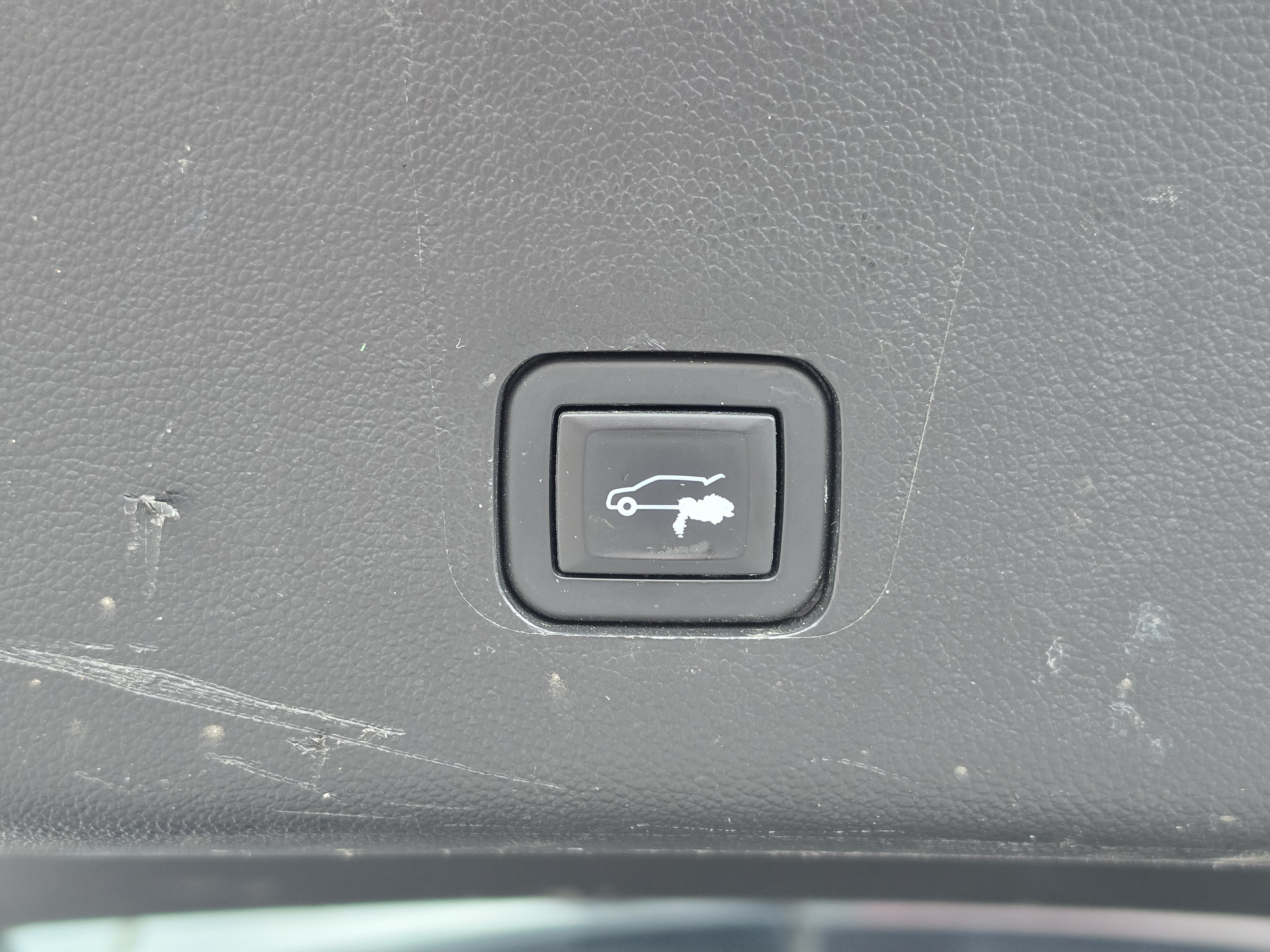 Certified 2020 Chevrolet Traverse LT w/ LPO, Floor Liner Package AWD/4WD image 16