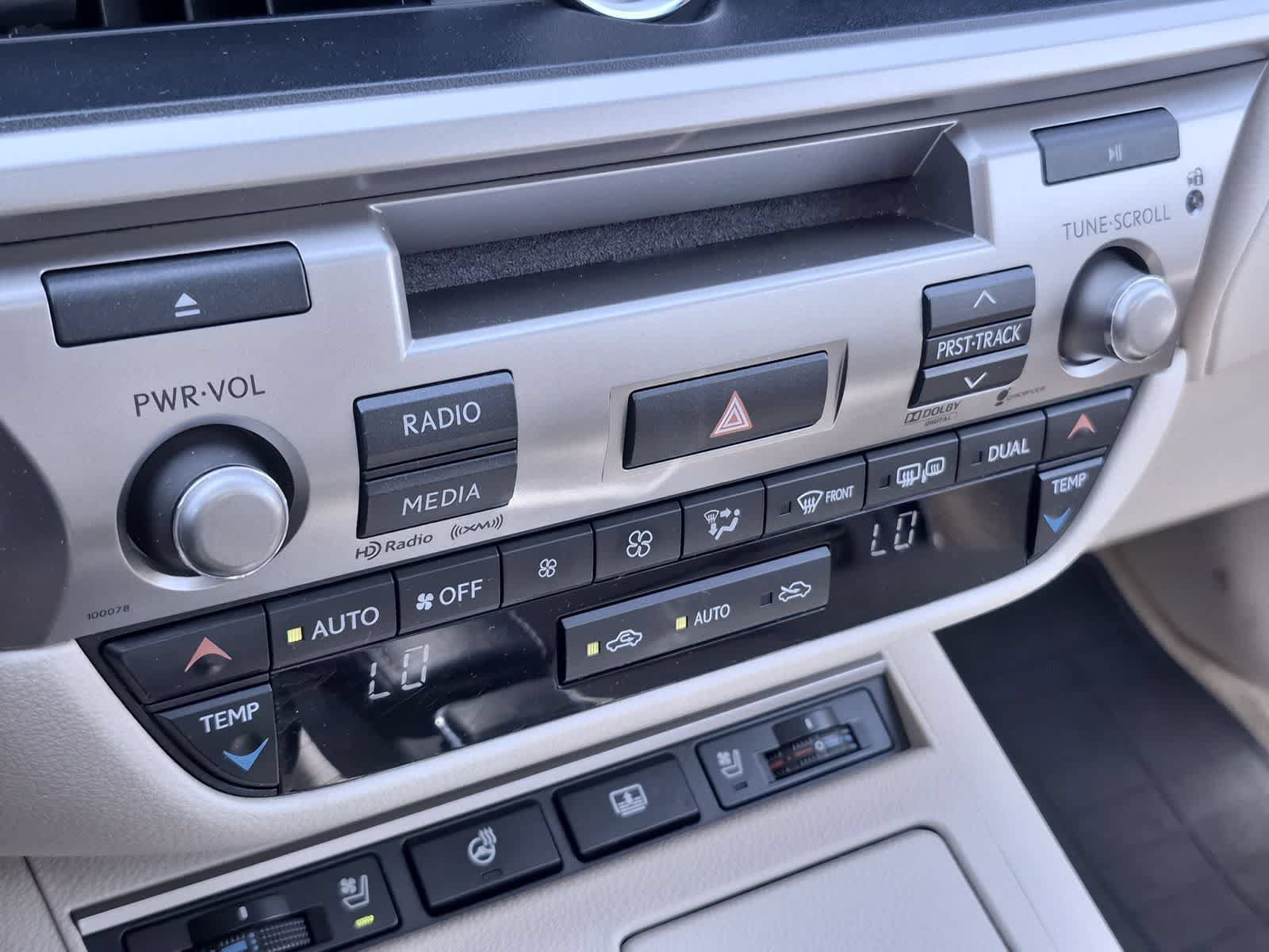 Used 2013 Lexus ES 350 w/ Luxury Pkg FWD image 31