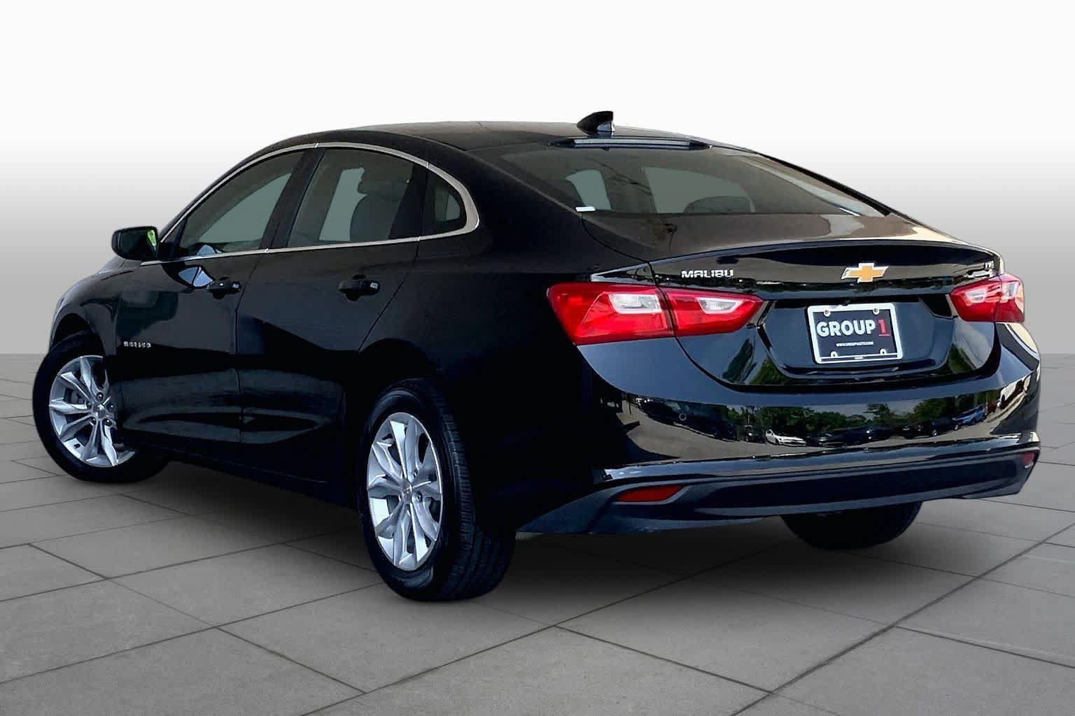 Used 2025 Chevrolet Malibu LT FWD image 12