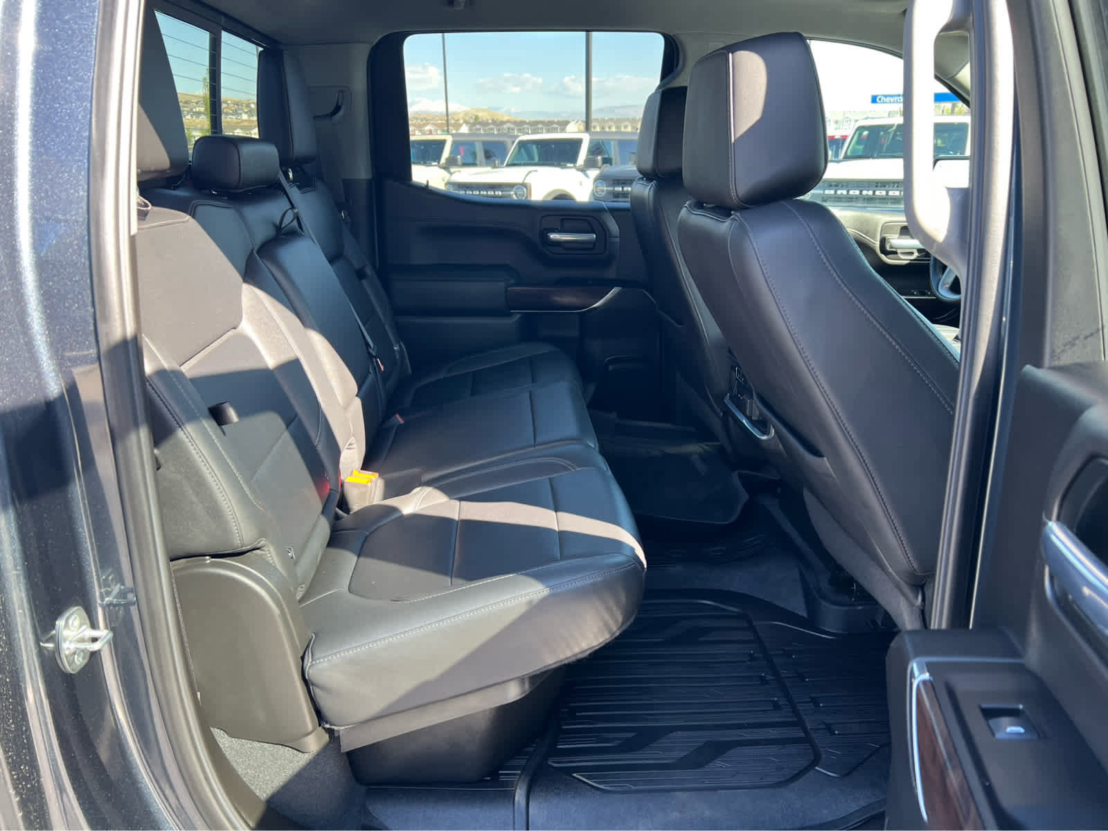Used 2021 GMC Sierra 1500 SLT w/ SLT Premium Plus Package AWD/4WD image 25