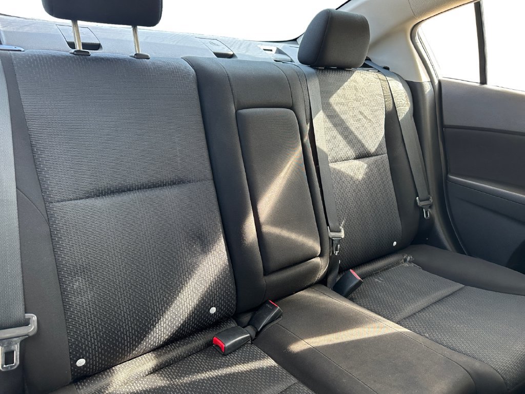 Used 2010 MAZDA MAZDA3 i Sport FWD image 22